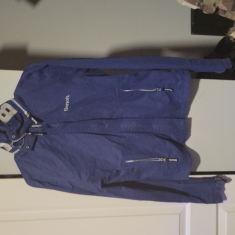 Bench Spring Coat - Picture 2 of 6